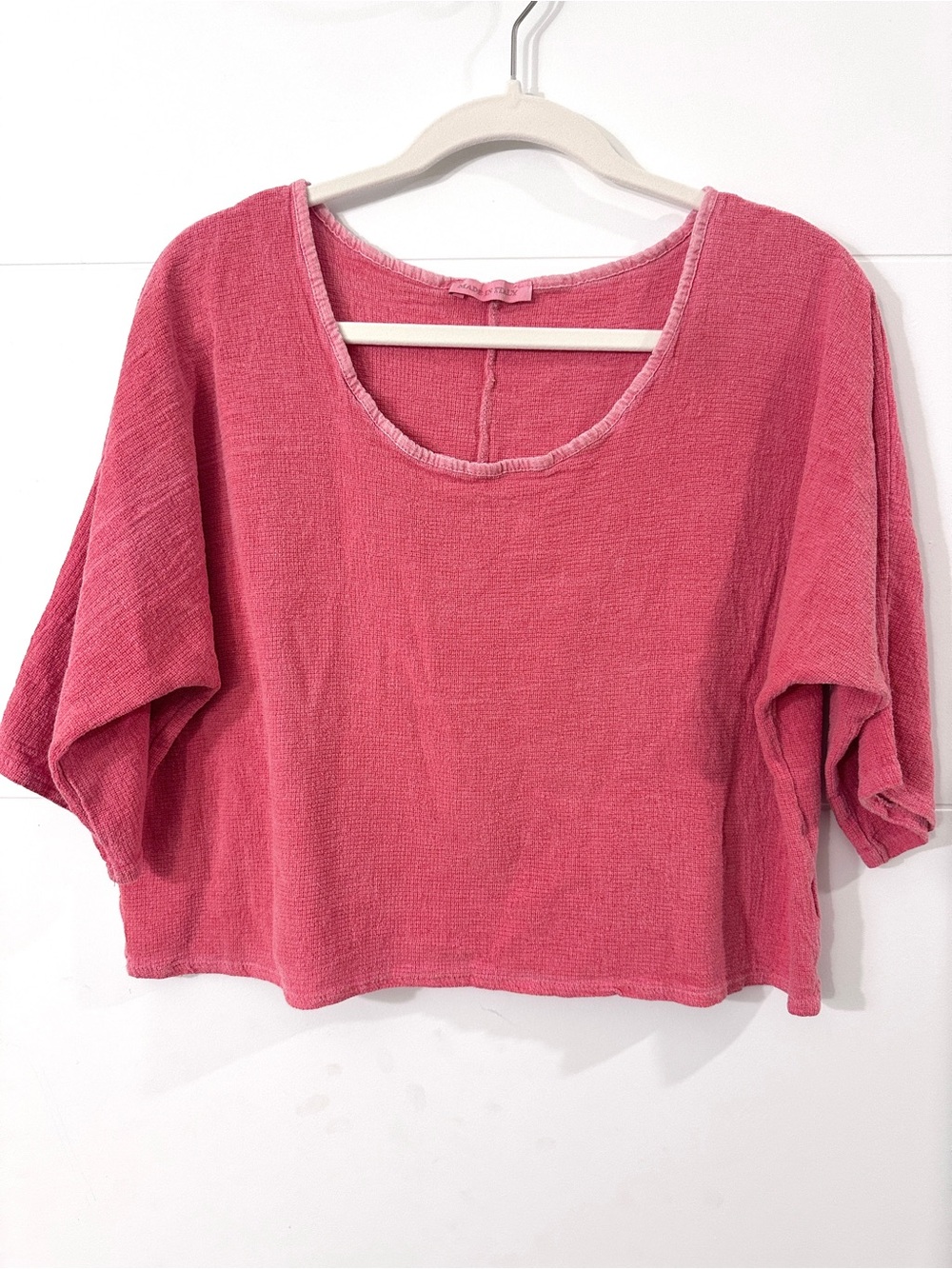 Vintage Made in Italy Linen Pink Cropped Scoop Neck Top